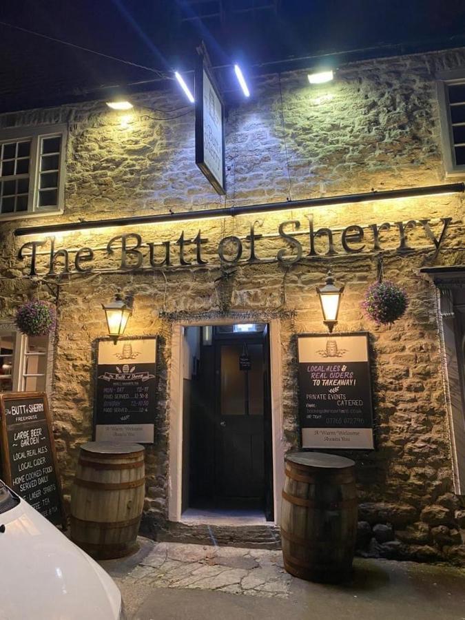 The Butt Of Sherry Mere (Wiltshire)